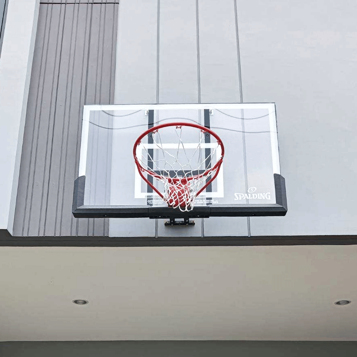 หน้าแป้นบาส SPALDING วัสดุอะคริลิคขนาด 50 นิ้ว พร้อมห่วงมาตรฐานการแข่งขัน แถมลูกบาสและที่สูบลม_6